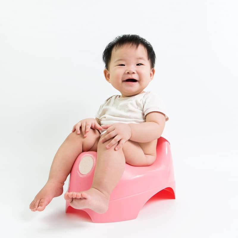 👶 Bé Tiểu Lắt Nhắt – Nguyên Nhân & Cách Xử Lý Mẹ Cần Biết