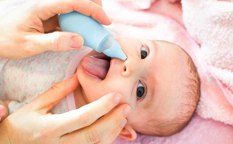 Trẻ sơ sinh bị nghẹt mũi: Nguyên nhân, cách xử lý và khi nào cần đi bác sĩ